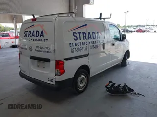 2019 Nissan NV200 SV z VIN 3N6CM0KN2KK710598, wystawiony jako IAAI lot #42126498 z przebiegiem 94 634 mil mil oraz . Historia ofert i sprzedaży dostępna na DreamBid. Obrazek 4.