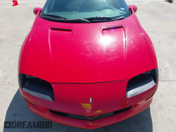 1997 Chevrolet Camaro Z28 z VIN 2G1FP22P1V2150712, wystawiony jako IAAI lot #42007547 z przebiegiem 98 725 mil mil oraz . Historia ofert i sprzedaży dostępna na DreamBid. Obrazek 6.