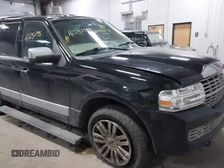 2008 Lincoln Navigator with VIN 5LMFU28558LJ11589, listed as a IAAI auction lot 41231733 with 1 mi miles. Bid and sale history available at carsss.com. Image 6.