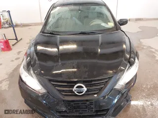2017 Nissan Altima 2.5 SR with VIN 1N4AL3AP8HC243368, listed as a IAAI auction lot 41658246 with 132,481 mi miles. Bid and sale history available at carsss.com. Image 12.