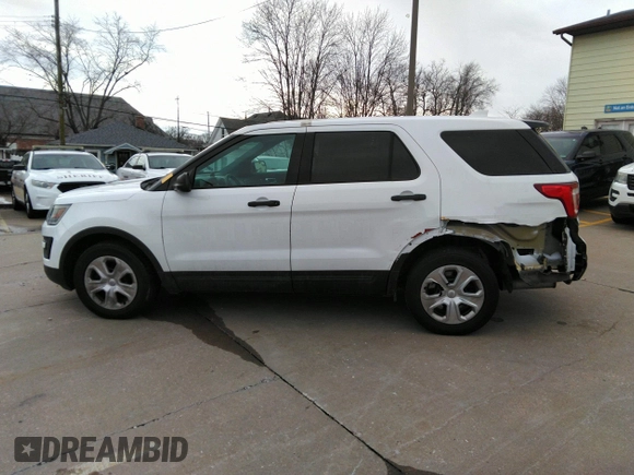 2017 Ford Police Interceptor Utility z VIN 1FM5K8AR4HGD25759, wystawiony jako IAAI lot #41668078 z przebiegiem 100 108 mil mil oraz . Historia ofert i sprzedaży dostępna na DreamBid. Obrazek 14.