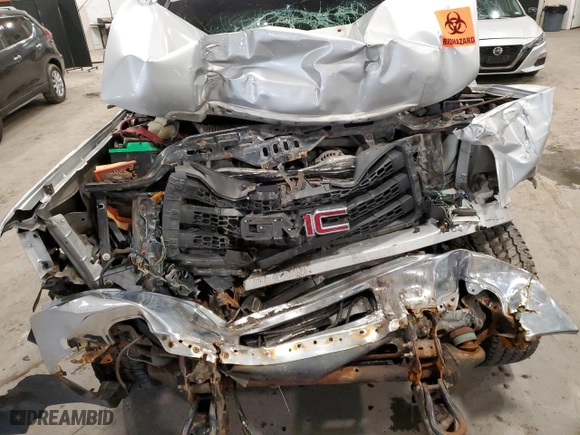 2011 GMC Sierra 2500HD SLE with VIN 1GT220CG9BZ228024, listed as a Copart auction lot 48848405 with 0 mi miles and Salvage Title. Bid and sale history available at carsss.com. Image 11.