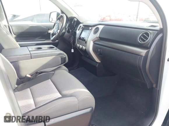 2017 Toyota Tundra SR z VIN 5TFUY5F12HX677173, wystawiony jako IAAI lot #41593761 z przebiegiem 186 206 mil mil oraz . Historia ofert i sprzedaży dostępna na DreamBid. Obrazek 5.