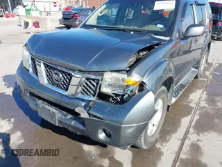 2005 Nissan Pathfinder SE with VIN 5N1AR18U45C751529, listed as a IAAI auction lot 41009894 with 167,023 mi miles. Bid and sale history available at carsss.com. Image 6.