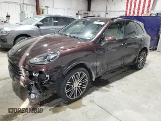 2017 Porsche Cayenne z VIN WP1AA2A24HKA91141, wystawiony jako Copart lot #88939575 z przebiegiem 72 140 mil mil oraz Szkoda całkowita • Salvage title. Historia ofert i sprzedaży dostępna na DreamBid. Obrazek 1.