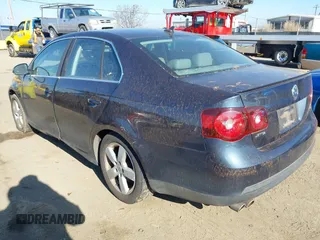 2008 Volkswagen Jetta SE with VIN 3VWRZ71K38M035479, listed as a IAAI auction lot 41399776 with 125,283 mi miles and . Bid and sale history available at DreamBid. Image 3.