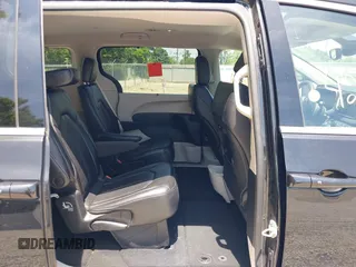 2023 Chrysler Pacifica Touring L with VIN 2C4RC1BG1PR606504, listed as a IAAI auction lot 42647652 with 41,598 mi miles and . Bid and sale history available at DreamBid. Image 8.