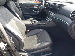 2019 Mercedes-Benz E 300 z VIN WDDZF4JB9KA509360, wystawiony jako IAAI lot #41846674 z przebiegiem 202 663 mil mil oraz . Historia ofert i sprzedaży dostępna na DreamBid. Obrazek 5.