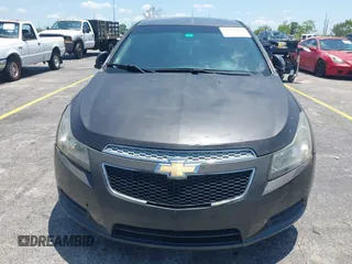 2013 Chevrolet Cruze 1LT with VIN 1G1PC5SB3D7207490, listed as a IAAI auction lot 42229984 with 111,247 mi miles and . Bid and sale history available at DreamBid. Image 6.