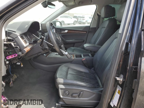 2018 Audi Q5 Premium with VIN WA1ANAFY0J2014179, listed as a Copart auction lot 49273945 with 114,833 mi miles and Clean Title. Bid and sale history available at carsss.com. Image 7.
