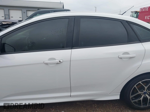 2016 Ford Focus SE with VIN 1FADP3F21GL288553, listed as a IAAI auction lot 42253117 with 107,727 mi miles and . Bid and sale history available at DreamBid. Image 15.