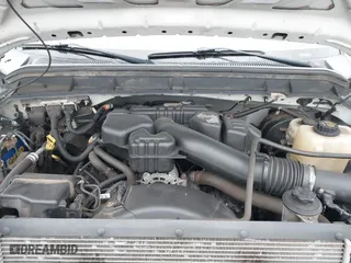 2015 Ford Super Duty F-250 SRW XL with VIN 1FDBF2B66FED21648, listed as a IAAI auction lot 41700328 with 370,599 mi miles. Bid and sale history available at carsss.com. Image 10.