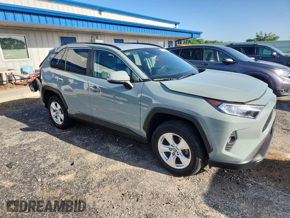 2021 Toyota RAV4 XLE with VIN 2T3P1RFVXMW239608, listed as a Copart auction lot 61794525 with 48,665 mi miles and Salvage title. Bid and sale history available at DreamBid. Image 4.