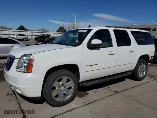 2013 GMC Yukon XL SLT with VIN 1GKS2KE71DR182172, listed as a Copart auction lot 48693785 with 200,313 mi miles and Salvage Title. Bid and sale history available at carsss.com. Image 1.