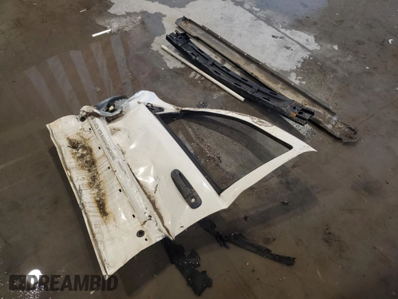 2004 Jeep Grand Cherokee Laredo z VIN 1J4GW48S74C165732, wystawiony jako Copart lot #56316885 z przebiegiem 177 139 mil mil oraz Szkoda całkowita • Salvage title. Historia ofert i sprzedaży dostępna na DreamBid. Obrazek 13.
