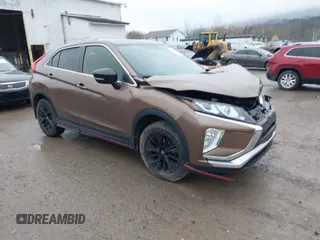 2018 Mitsubishi Eclipse Cross LE z VIN JA4AT4AA1JZ066378, wystawiony jako IAAI lot #42016284 z przebiegiem 68 564 mil mil oraz . Historia ofert i sprzedaży dostępna na DreamBid. Obrazek 1.