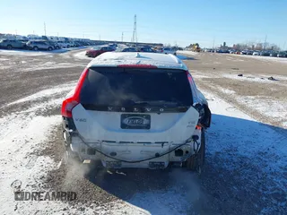 2016 Volvo V60 Cross Country T5 with VIN YV4612HK2G1015724, listed as a IAAI auction lot 41326704 with 108,360 mi miles. Bid and sale history available at carsss.com. Image 16.