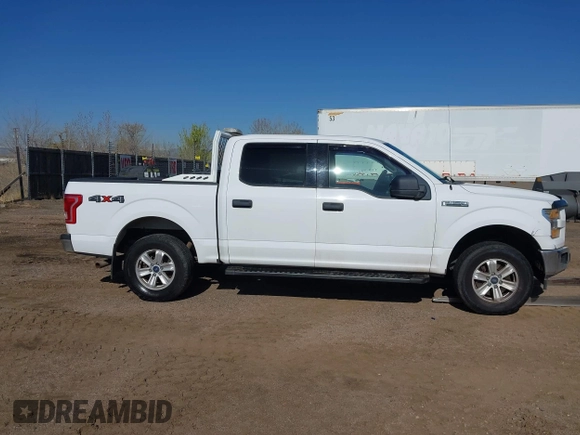 2016 Ford F-150 XLT with VIN 1FTEW1EF4GKE24156, listed as a IAAI auction lot 41959313 with 261,430 mi miles. Bid and sale history available at carsss.com. Image 13.