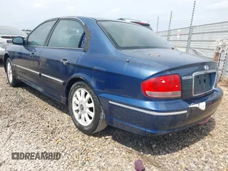 2003 Hyundai Sonata GLS with VIN KMHWF35H43A823050, listed as a IAAI auction lot 42112412 with 1 mi miles. Bid and sale history available at carsss.com. Image 3.