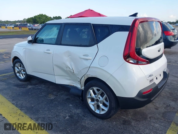 2020 Kia Soul S with VIN KNDJ23AUXL7057528, listed as a IAAI auction lot 42204152 with 85,044 mi miles and . Bid and sale history available at DreamBid. Image 3.