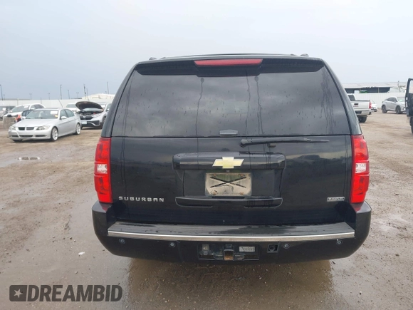 2011 Chevrolet Suburban LTZ с VIN 1GNSCKE02BR370652, выставлен на аукционе IAAI как лот 42473065 с пробегом 250 085 миль миль и . История ставок и продаж доступна на DreamBid. Изображение 16.