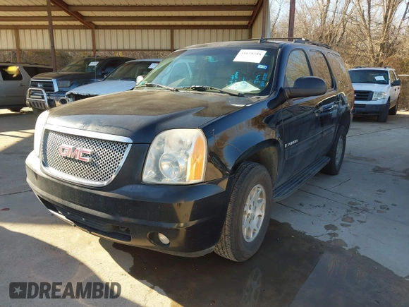 2008 GMC Yukon SLT w/4SB with VIN 1GKFC13068R109156, listed as a IAAI auction lot 41658588 with 224,669 mi miles. Bid and sale history available at carsss.com. Image 2.