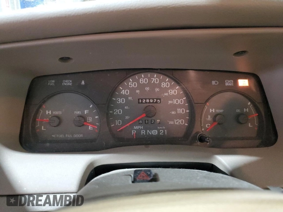 2005 Mercury Grand Marquis GS with VIN 2MEFM74WX5X614325, listed as a Copart auction lot 88117535 with 128,975 mi miles and Clean Title. Bid and sale history available at DreamBid. Image 9.