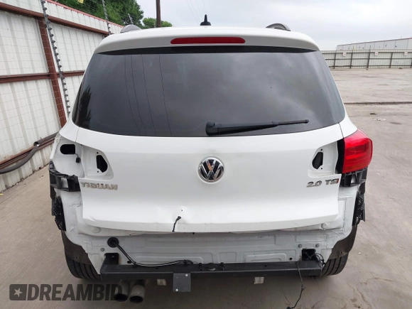 2015 Volkswagen Tiguan R-Line with VIN WVGAV7AX5FW585248, listed as a IAAI auction lot 41909618 with 137,448 mi miles and . Bid and sale history available at DreamBid. Image 17.