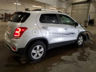 2019 Chevrolet Trax LT z VIN KL7CJLSB6KB960809, wystawiony jako Copart lot #58746455 z przebiegiem 76 342 mil mil oraz Szkoda całkowita • Salvage title. Historia ofert i sprzedaży dostępna na DreamBid. Obrazek 3.