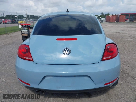 2013 Volkswagen Beetle 2.5L с VIN 3VWJX7AT8DM631449, выставлен на аукционе IAAI как лот 40064318 с пробегом 178 311 миль миль и . История ставок и продаж доступна на DreamBid. Изображение 16.