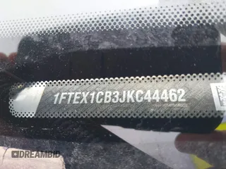 2018 Ford F-150 XL z VIN 1FTEX1CB3JKC44462, wystawiony jako IAAI lot #42597699 z przebiegiem 165 692 mil mil oraz . Historia ofert i sprzedaży dostępna na DreamBid. Obrazek 17.