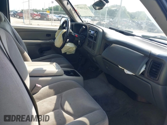 2004 GMC Yukon SLE z VIN 1GKEC13V44R175383, wystawiony jako IAAI lot #42155877 z przebiegiem 303 482 mil mil oraz . Historia ofert i sprzedaży dostępna na DreamBid. Obrazek 5.