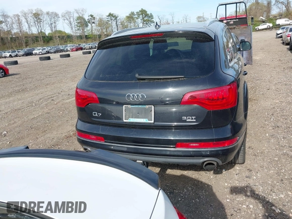 2015 Audi Q7 Premium Plus z VIN WA1LGAFE3FD021986, wystawiony jako IAAI lot #42129938 z przebiegiem 58 501 mil mil oraz . Historia ofert i sprzedaży dostępna na DreamBid. Obrazek 16.