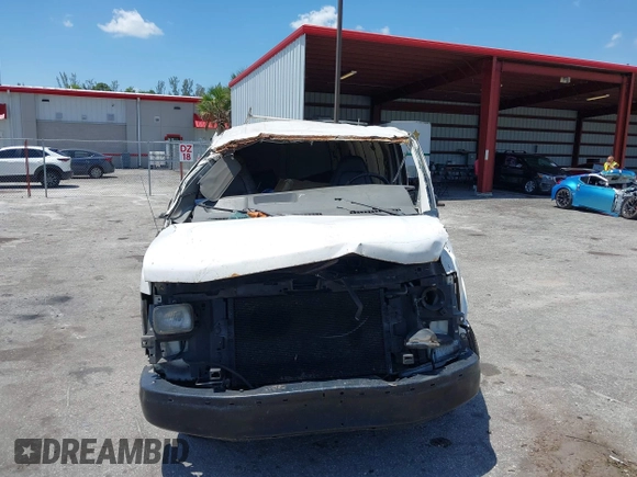 2005 Chevrolet Express Cargo z VIN 1GCGG25V451190638, wystawiony jako IAAI lot #42324482 z przebiegiem 649 488 mil mil oraz . Historia ofert i sprzedaży dostępna na DreamBid. Obrazek 6.