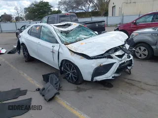 2023 Toyota Camry SE with VIN 4T1T11AK7PU818257, listed as a IAAI auction lot 41719816 with 1 mi miles. Bid and sale history available at carsss.com. Image 1.