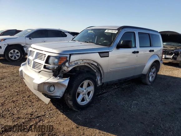 2010 Dodge Nitro SXT z VIN 1D4PT5GK5AW106990, wystawiony jako Copart lot #88719415 z przebiegiem 193 019 mil mil oraz Szkoda całkowita • Salvage title. Historia ofert i sprzedaży dostępna na DreamBid. Obrazek 1.