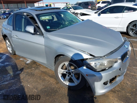2014 BMW 3 Series 320i with VIN WBA3B1C53EP680038, listed as a IAAI auction lot 41300411 with 1 mi miles. Bid and sale history available at carsss.com. Image 1.