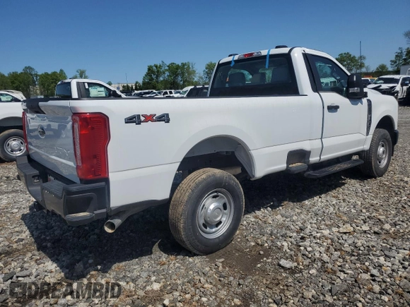 2024 Ford F-250 XL z VIN 1FTBF2BA4RED42236, wystawiony jako Copart lot #52189235 z przebiegiem Nie podano mil oraz Szkoda całkowita • Salvage title. Historia ofert i sprzedaży dostępna na DreamBid. Obrazek 3.
