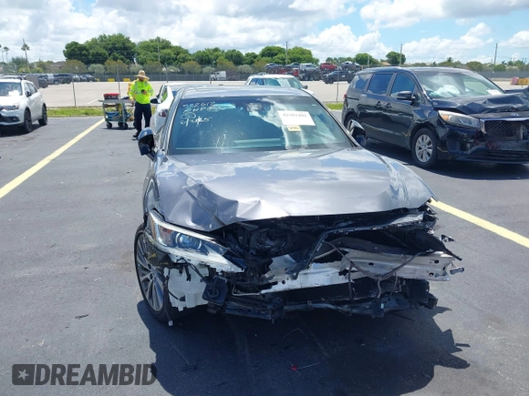 2019 Lexus ES 350 with VIN 58ABZ1B19KU032438, listed as a IAAI auction lot 42583482 with 18,474 mi miles and . Bid and sale history available at DreamBid. Image 6.