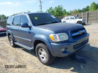 2006 Toyota Sequoia SR5 with VIN 5TDBT44A06S270314, listed as a IAAI auction lot 42225699 with 214,160 mi miles and . Bid and sale history available at DreamBid. Image 1.