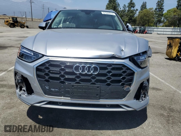 2024 Audi Q5 S line Premium z VIN WA1GAAFY5R2067008, wystawiony jako Copart lot #57522215 z przebiegiem 10 233 mil mil oraz Szkoda całkowita • Salvage title. Historia ofert i sprzedaży dostępna na DreamBid. Obrazek 5.