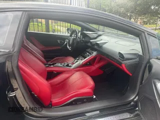 2019 Lamborghini Huracan z VIN ZHWUC2ZF8KLA12081, wystawiony jako Copart lot #80800824 z przebiegiem 23 337 mil mil oraz Tytuł czysty. Historia ofert i sprzedaży dostępna na DreamBid. Obrazek 5.
