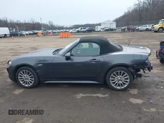 2017 FIAT 124 Spider Elaborazione Abarth z VIN JC1NFAEK8H0106578, wystawiony jako IAAI lot #41553055 z przebiegiem 52 803 mil mil oraz . Historia ofert i sprzedaży dostępna na DreamBid. Obrazek 14.
