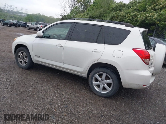 2008 Toyota RAV4 Ltd with VIN JTMBD31V085181155, listed as a IAAI auction lot 42194571 with 164,764 mi miles. Bid and sale history available at carsss.com. Image 3.