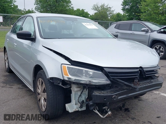 2014 Volkswagen Jetta S z VIN 3VW2K7AJ7EM217758, wystawiony jako IAAI lot #42461868 z przebiegiem 141 962 mil mil oraz . Historia ofert i sprzedaży dostępna na DreamBid. Obrazek 1.