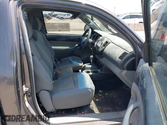 2013 Toyota Tacoma z VIN 5TFNX4CN9DX029994, wystawiony jako IAAI lot #42417441 z przebiegiem 241 775 mil mil oraz . Historia ofert i sprzedaży dostępna na DreamBid. Obrazek 5.