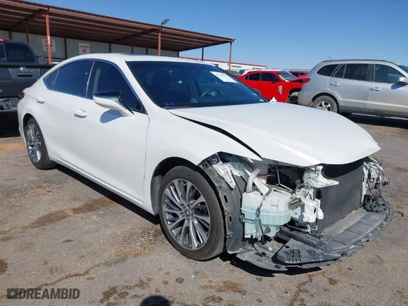 2020 Lexus ES with VIN 58ADZ1B18LU059768, listed as a IAAI auction lot 41762733 with 72,828 mi miles. Bid and sale history available at carsss.com. Image 1.