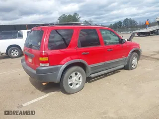 2002 Ford Escape XLT Choice with VIN 1FMYU03192KD83290, listed as a IAAI auction lot 41719117 with 179,056 mi miles. Bid and sale history available at carsss.com. Image 4.
