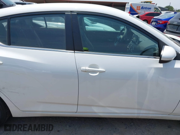 2024 Nissan Sentra SV z VIN 3N1AB8CV7RY219189, wystawiony jako IAAI lot #42240272 z przebiegiem 50 482 mil mil oraz . Historia ofert i sprzedaży dostępna na DreamBid. Obrazek 13.