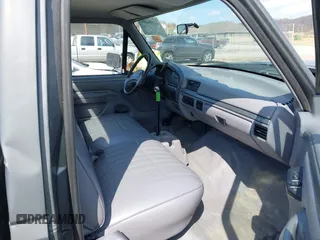 1995 Ford F-250 with VIN 2FTHF25H8SCA12128, listed as a IAAI auction lot 41806359 with 90,950 mi miles. Bid and sale history available at carsss.com. Image 5.